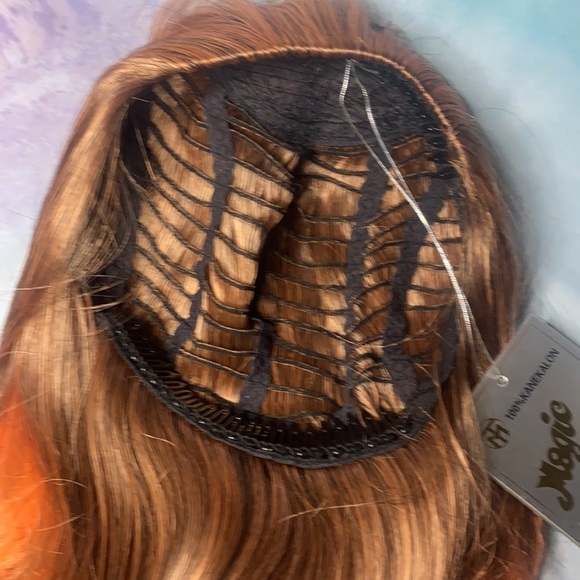 100% Kanekalon Hair by Magic Touch Collection: Layered Cut Flip 🌵 TIB/Orange - Picture 6 of 14